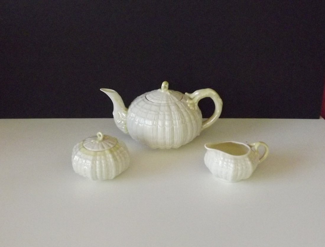 IRISH BELLEEK LIMPET PATTERN TEA SET