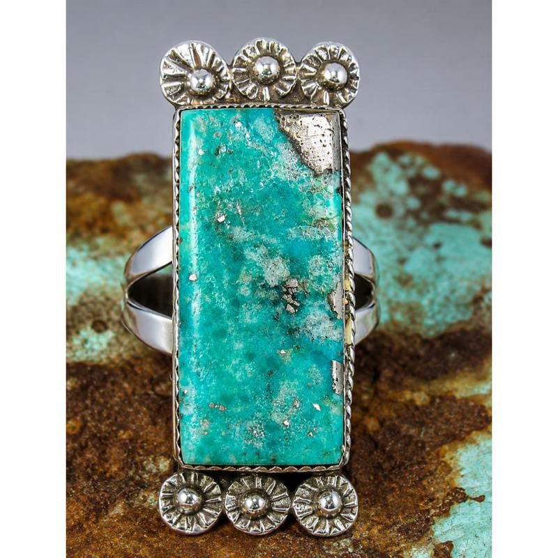 Navajo Kingman Turquoise Pyrite Matrix Ring Sz 6 Sterling Silver Selena Warner: Make a bold Southwestern statement with this exceptional Navajo sterling silver Kingman turquoise ring, handcrafted and signed by renowned Navajo silversmith Selena Warner. This striking size 6 ring s