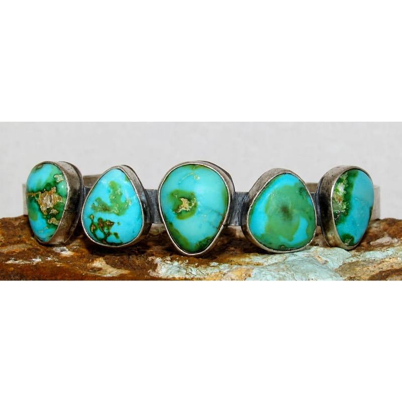 Navajo Royston Turquoise Sterling Stacker Cuff Bracelet Native American Signed: Navajo Royston Turquoise Sterling Stacker Cuff Bracelet Native American Signed. Phenomenal Navajo sterling silver and three gorgeous Royston mine turquoise Native American Navajo cuff bracelet created