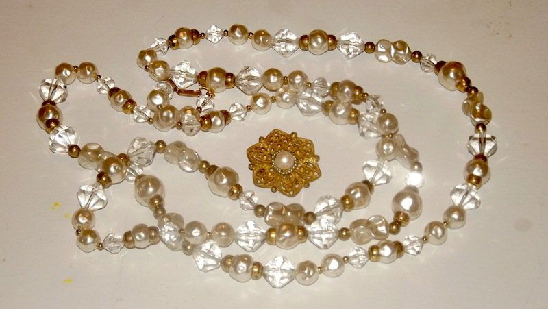 VINTAGE MIRIAM HASKELL NECKLACE AND BROOCH LOT: VINTAGE MIRIAM HASKELL BAROQUE PEARL NECKLACE AND BROOCH LOT. EXQUISITE QUALITY AND HIGHLY THOUGHT AFTER PIECES. BOTH SIGNED. NO BUYER PREMIUM. EASY IN HOUSE SHIPPING.