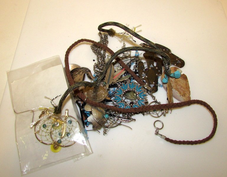 Antique/Vintage Native American Jewelry Lot: Antique/Vintage Native American unsorted jewelry lot including earrings and necklaces