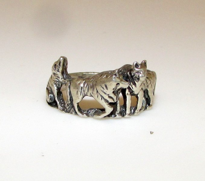 Old Pawn Native American Wolf Pack Ring (1 of 1)