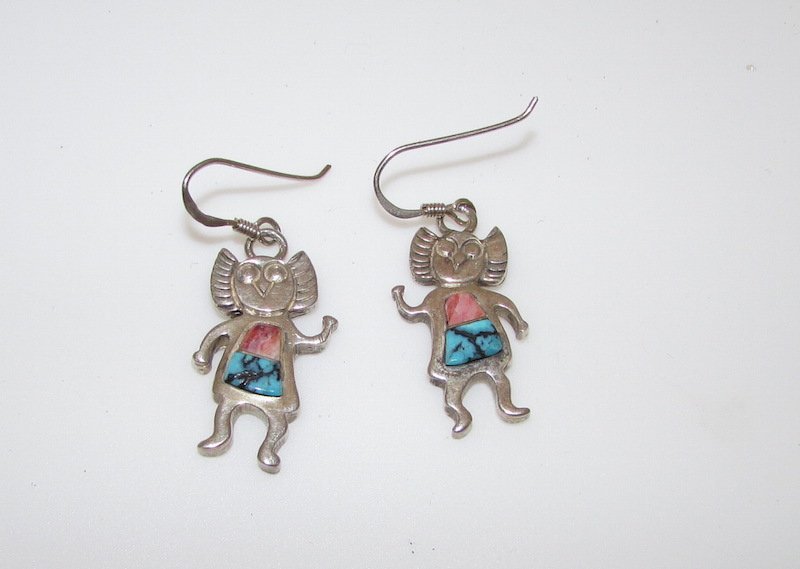 Native American Sterling Crow Mother Earrings: For your consideration is a pair of these unique Navajo sterling silver, turquoise, and pink agate earrings in wonderful vintage condition. The earrings are a pierced type and measure about 1" includi