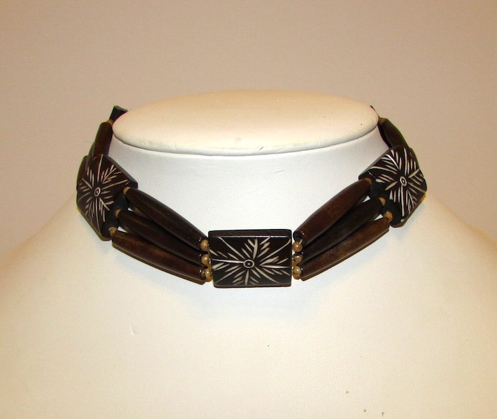 Vintage Native American Choker Necklace: Fabulous vintage Native American wooden chocker necklace with carved floral accents in wonderful vintage condition.