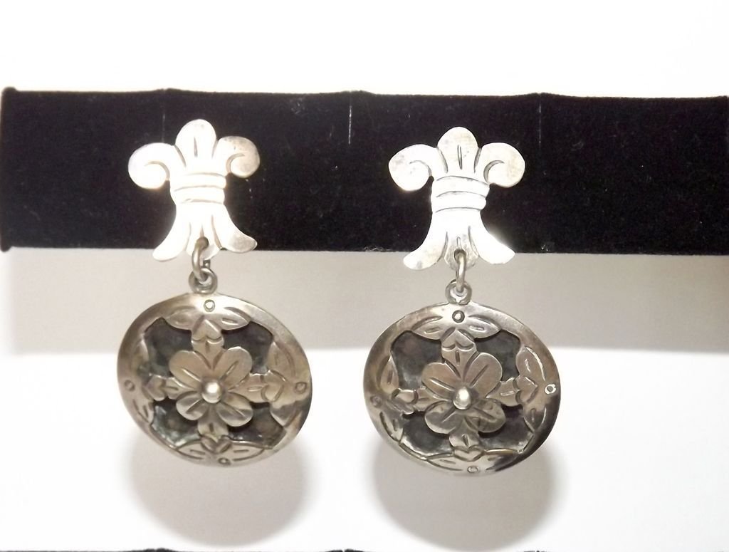 TAXCO Mexican Sterling Silver Fleur De Lis Earrings (1 of 1)