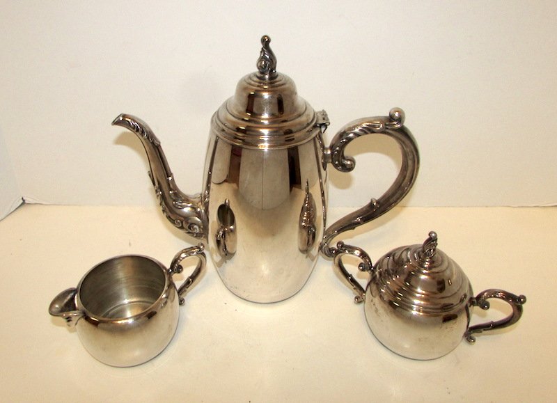 Vintage William Rogers Silver Plated Tea Set (1 of 3)