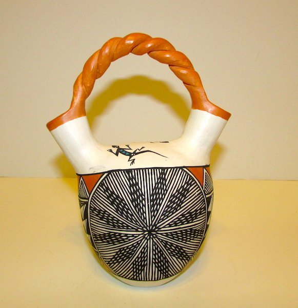 Native American Acoma Wedding Vase Pueblo Pottery (1 of 2)