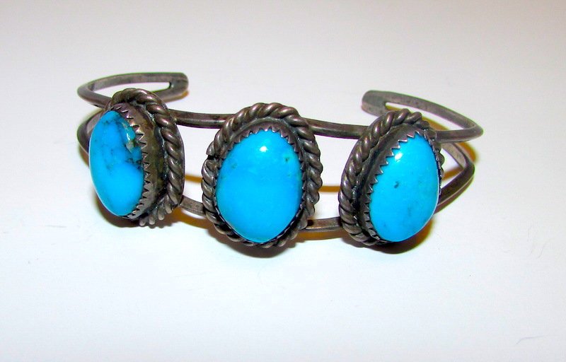 Old Pawn Navajo Sterling Turquoise Bracelet (1 of 2)