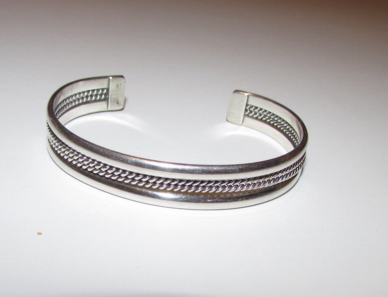 Native American Navajo Sterling Cuff Bracelet (1 of 2)