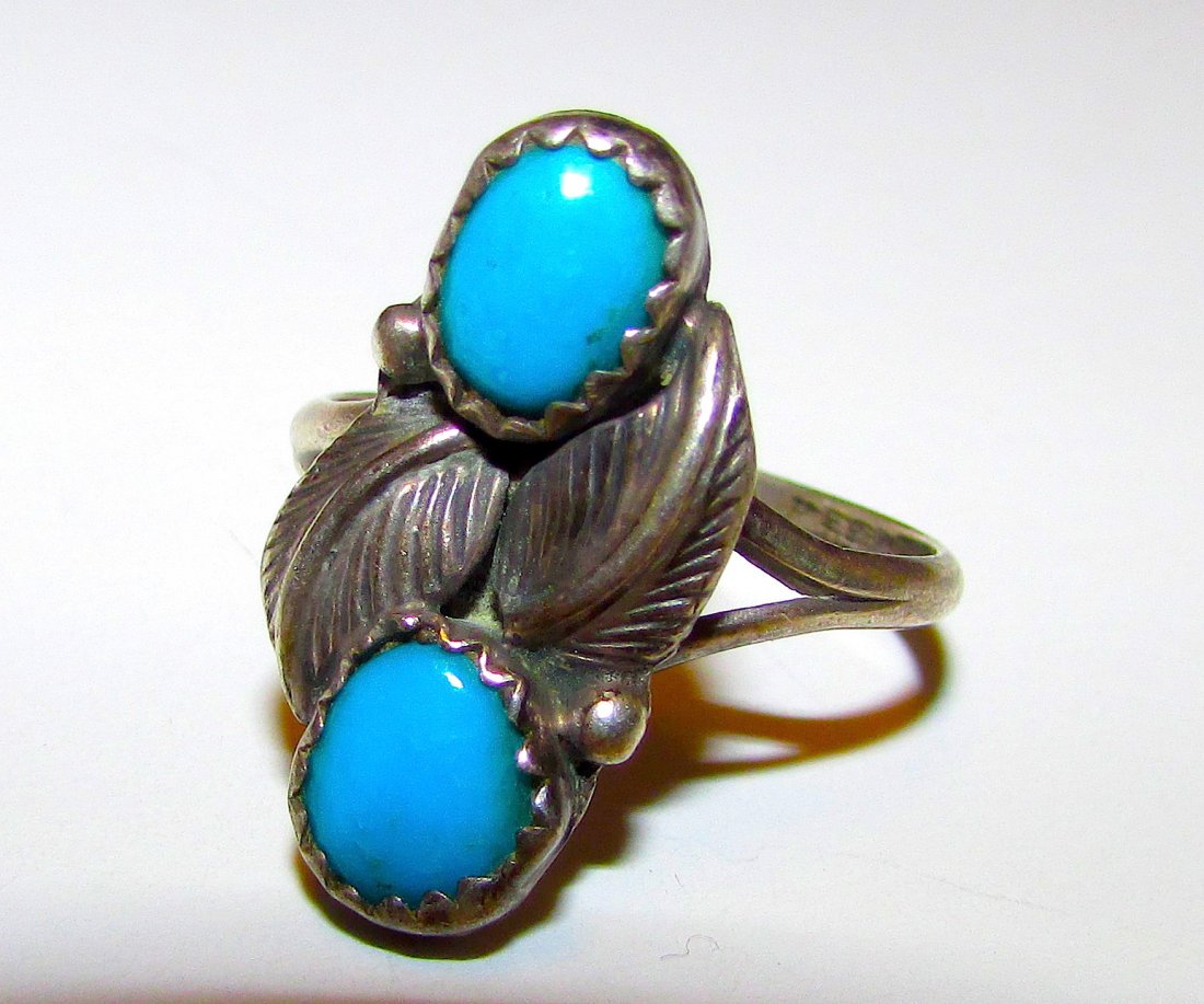 Old Pawn Navajo Sterling Turquoise Ring 7 (1 of 2)