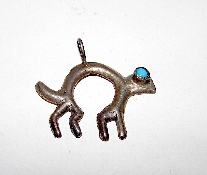 Old Pawn Zuni Sterling Lizard Squash Blossom Pendant (1 of 2)