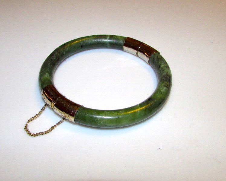 Vintage Nephrite Jade Bangle Bracelet Safety Chain (1 of 1)