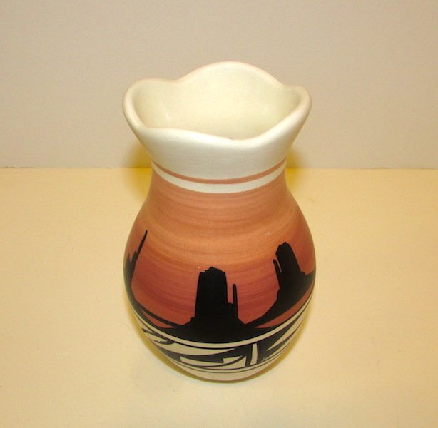 Native American Navajo Pottery (1 of 2)