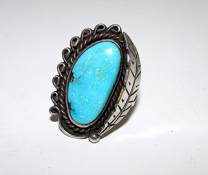 Old Pawn Navajo Sterling Turquoise Ring Size 8 (1 of 2)