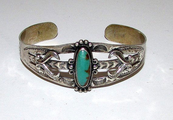 Old Pawn Navajo Made BELL TRADING Sterling Silver (1 of 3)