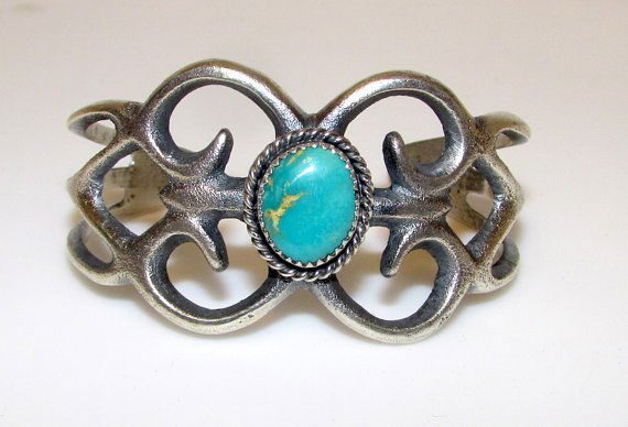 Native American Navajo Sand Cast Sterling Silver (1 of 2)