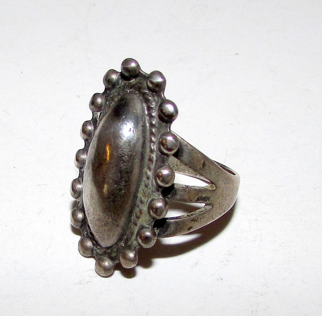 Old Pawn Navajo Sterling Silver Ring Sz 7 (1 of 2)