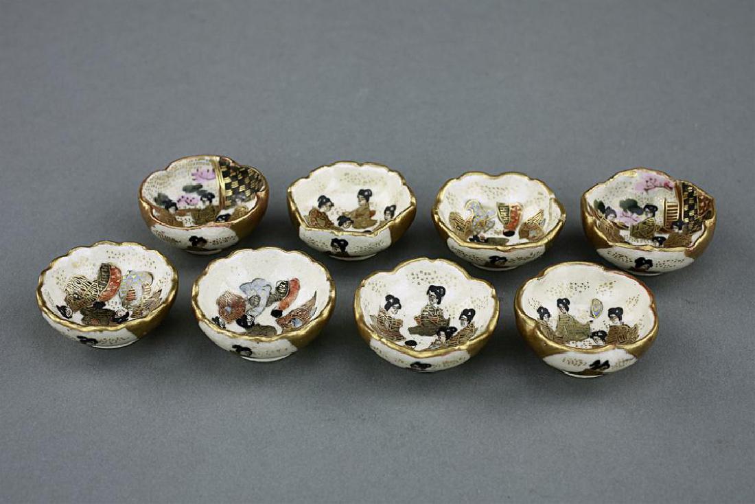 JAPANESE EIGHT MINIATURE SATSUMA BOWLS (1 of 3)
