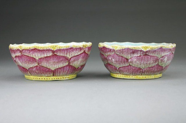 PAIR OF LOTUS SHAPED CHINESE SOY BOWLS: Diameter: 4 in. x H: 1 3/4 in.