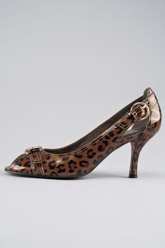Stuart Weitzman Leopard Print Pumps (6.5AAA): Product Description Designer: Stua