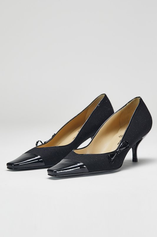 New Chanel Black Bow Pumps (9.5/40) (1 of 4)