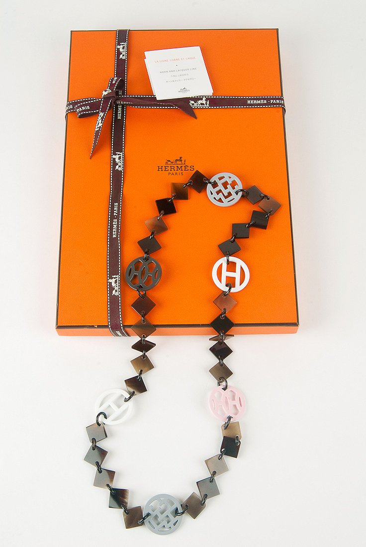 New Hermes Neutral Combo Deva Sautoir Horn Necklace (1 of 4)