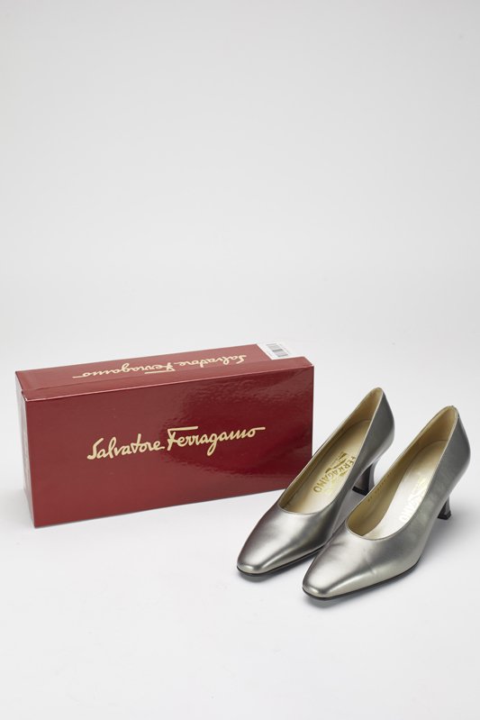 New Ferragamo Gray Tortora Leather Pumps 8.5 Narrow (1 of 5)