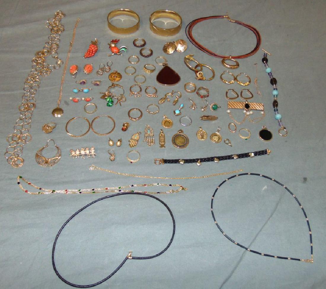14K Gold Jewelry Lot. (1 of 5)