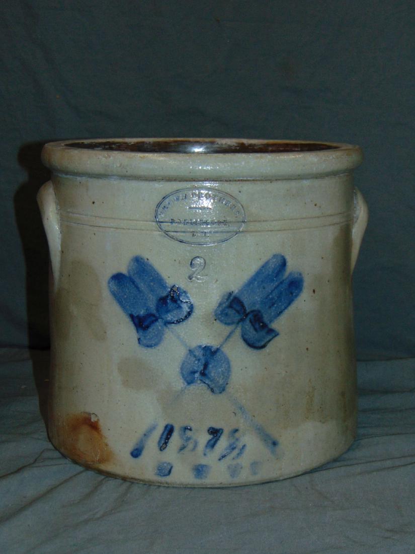Brown Brothers Huntington L.I. Stoneware Crock. (1 of 6)