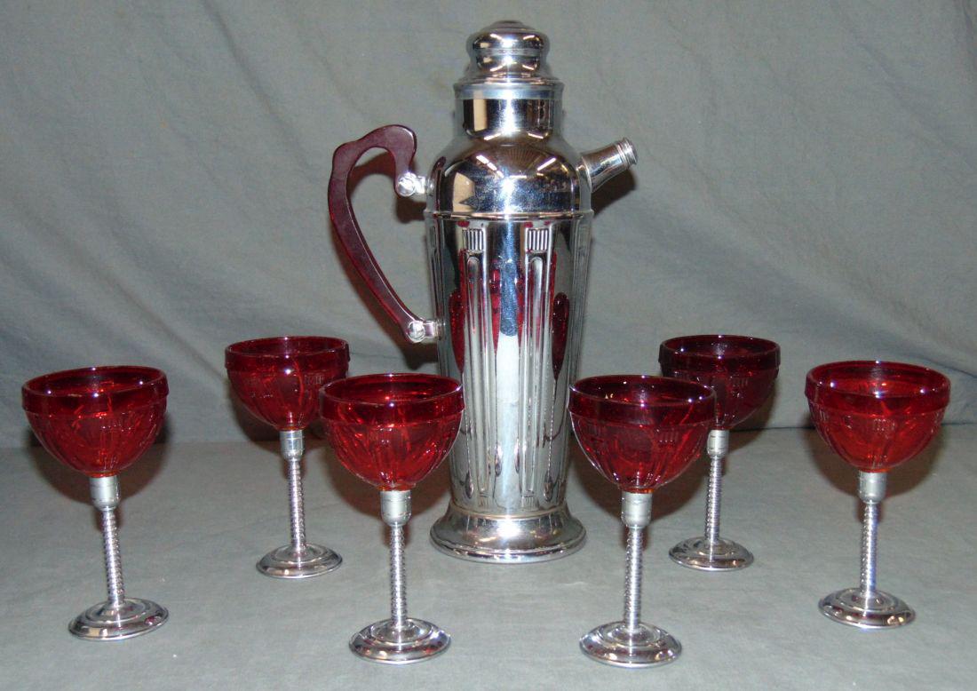 Early 20th Century American Art Deco Martini Set. (1 of 7)