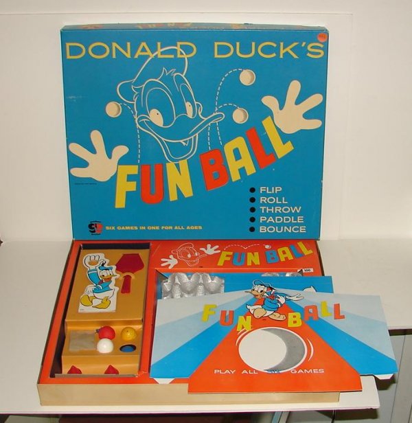 DONALD DUCK'S FUN BALL PLAYSET IN BOX: MICKEY MOUSE CLUB, DONALD DUCK'S FUN BALL PLAY SET, NO.609. GARDNER & CO.. COMPLETE SET IN LIKE NEW CONDITION.