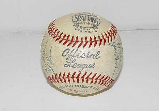 SIGNED TEAM BASEBALL. NY GIANTS.