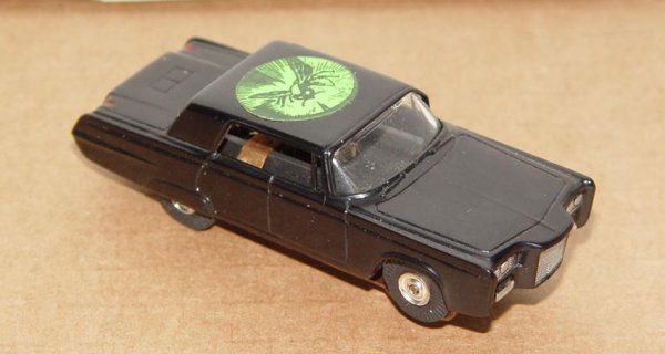 AURORA GREEN HORNET BLACK BEAUTY SLOT CAR: LOT CONSISTS OF A VINTAGE, AURORA HO SLOT CAR, GREEN HORNET BLACK BEAUTY, #1384. PIECE HAS BEEN TESTED WITH A 9V BATTERY ON THE CONTACTS AND REAR WHEELS SPIN IN BOTH DIRECTIONS. SOME LIGHT SCUFFS, NOT
