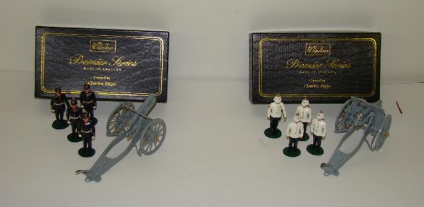 2 BOXED BRITAINS PREMIERE SETS