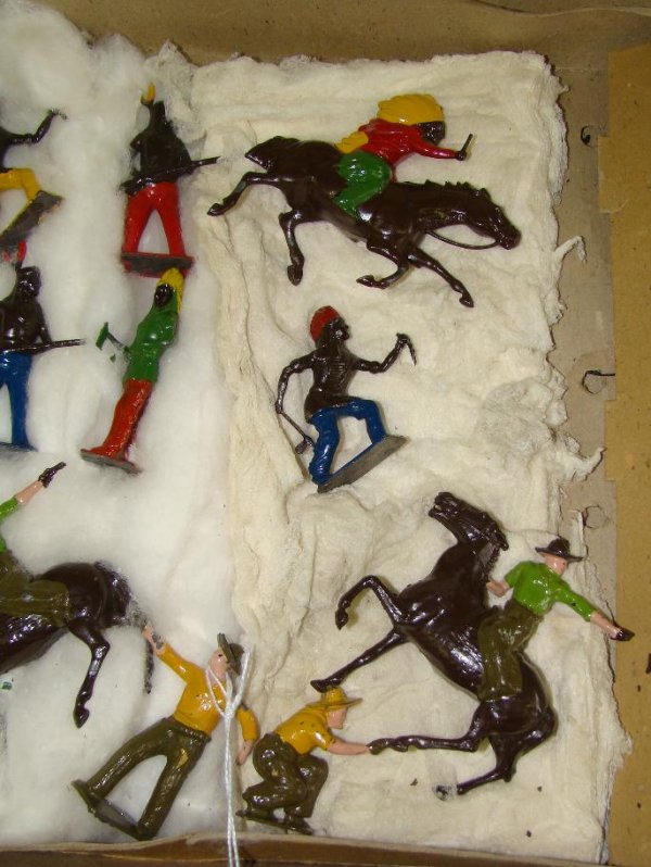 BRITAINS INDIANS AND COWBOYS - 3