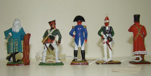 LOT OF 5 SOLDIER FIGURES - 2