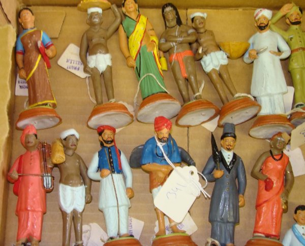 LOT OF 20 PLASTER PARIS FIGURES - 2