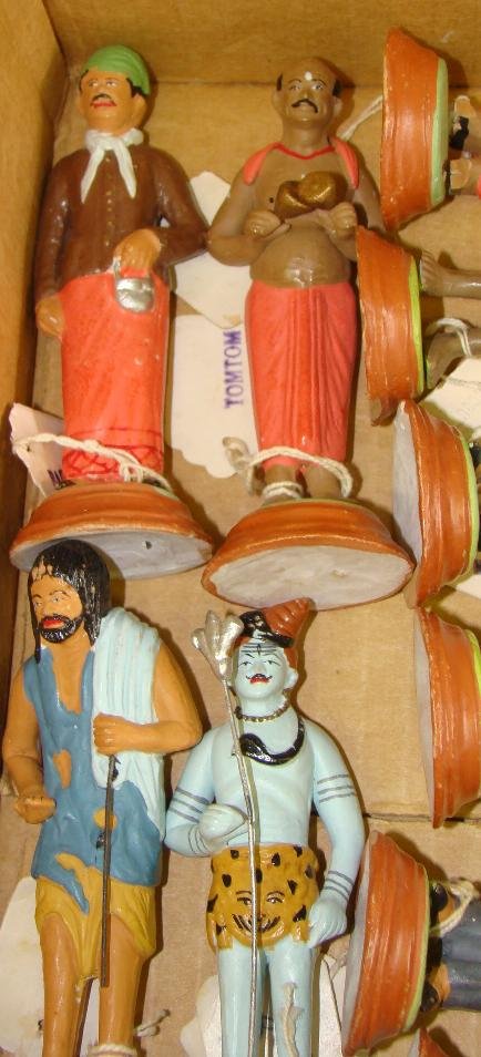 LOT OF 20 PLASTER PARIS FIGURES - 3