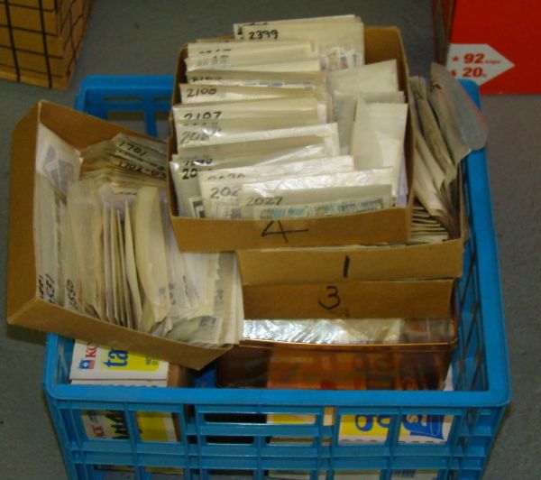 BALANCE OF ESTATE STAMP COLLECTION - 2