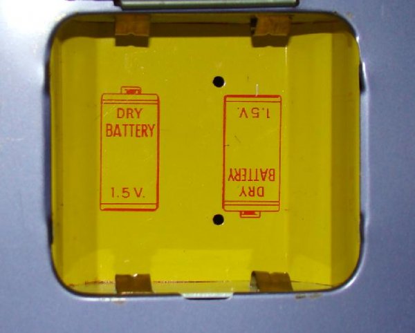 TARGET ROBOT. BOXED W/GUN & DARTS. JAPAN. - 4