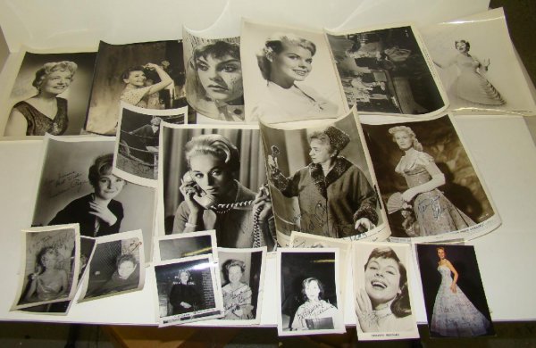 23 AUTOGRAPHED PHOTOS ACTRESSES 1950s