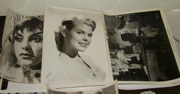 23 AUTOGRAPHED PHOTOS ACTRESSES 1950s - 3