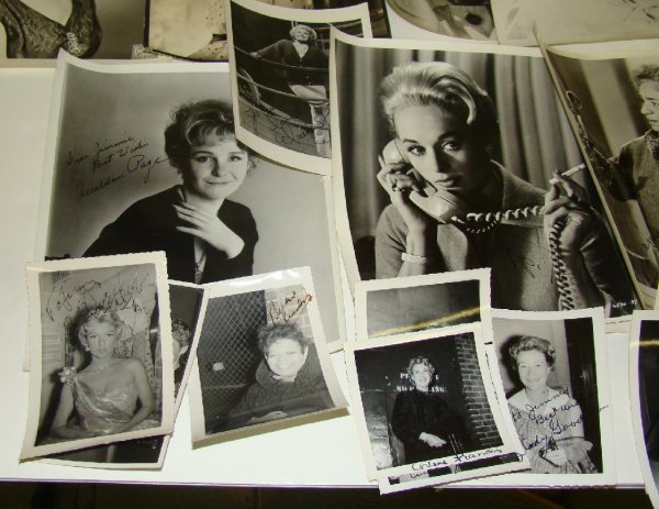 23 AUTOGRAPHED PHOTOS ACTRESSES 1950s - 5
