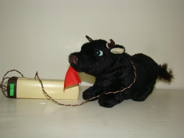 BOXED ALPS BATTERY OPERATED FIGHTING BULL - 2