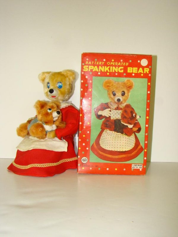 BOXED LINEMAR BATTERY OP SPANKING BEAR: BATTERY OPERATED BY LINEMAR TOYS, JAPAN. INCLUDES ORIGINAL BOX WHICH HAS LIGHT EDGE/CORNER WEAR. TOY WAS TESTED AND DID NOT WORK, HOWEVER ALL TOYS WERE IN WORKING ORDER WHEN LAST TESTED BY THE CONSIGN