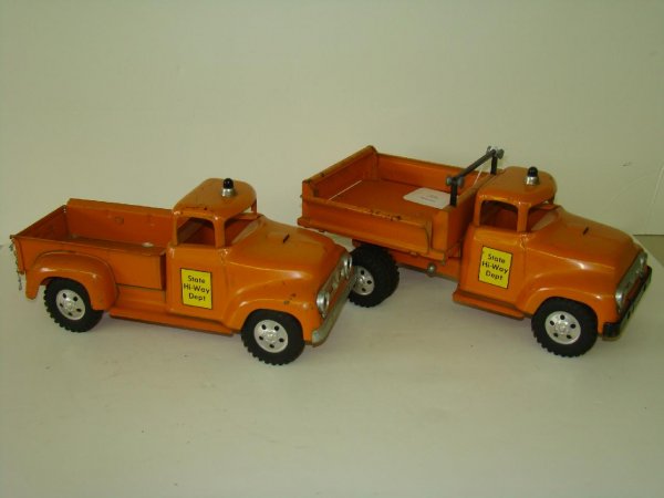 TONKA 4 PC. STATE HIGHWAY DEPT. SET W/SIGNS - 2