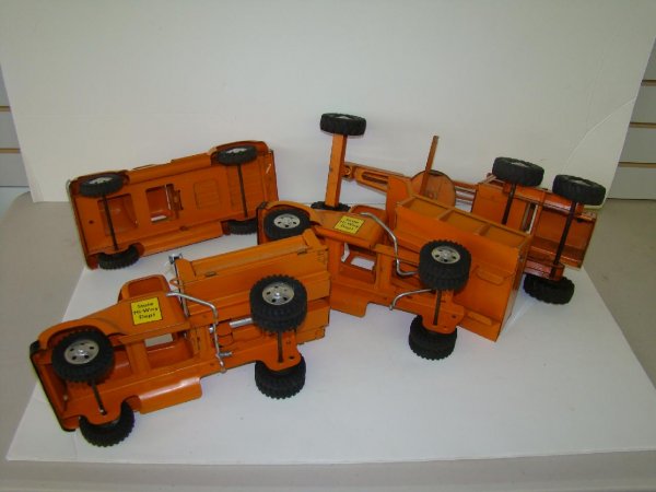 TONKA 4 PC. STATE HIGHWAY DEPT. SET W/SIGNS - 7