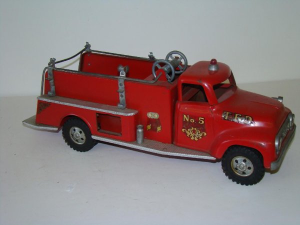 LOT OF 2 TONKA PRESSED STEEL FIRE ENGINES - 2
