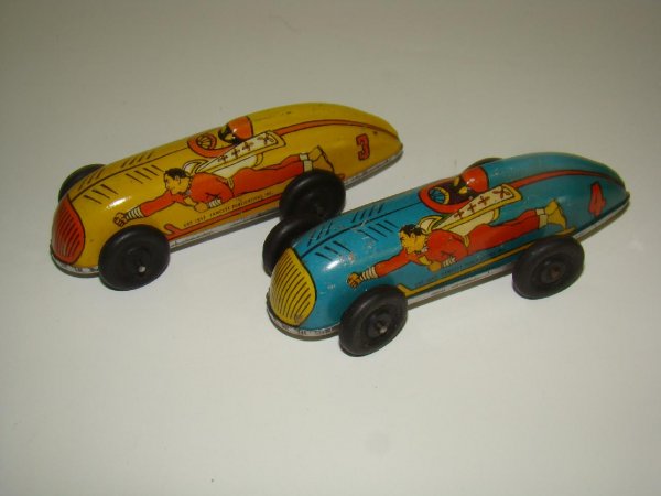 RARE. SET OF 4 CAPTAIN MARVEL RACE CARS - 5