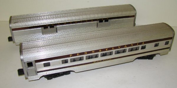LOT OF LIONEL CARS - 4